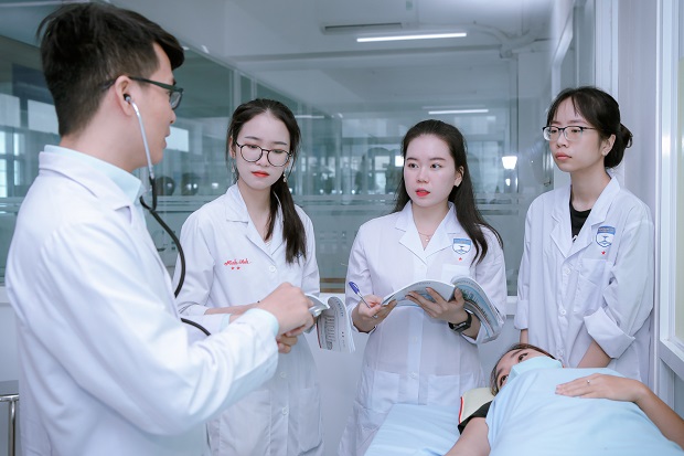 Vì sao nên học Y sĩ đa khoa tại TP HCM?