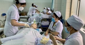 Người hộ sinh cần tuân thủ nguyên tắc đạo đức nghề nghiệp, tận tâm chăm sóc sức khỏe bà mẹ và trẻ sơ sinh